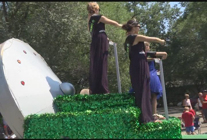 Thumbnail image for Pepper Fest Parade